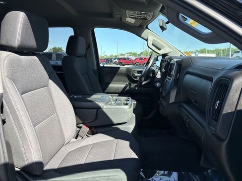Used 2020 Chevrolet Silverado 1500 Custom Trail Boss w/ Custom Convenience Package AWD/4WD image 18