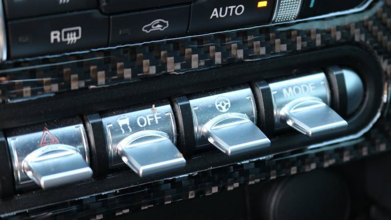 Used 2019 Ford Mustang Coupe RWD image 18