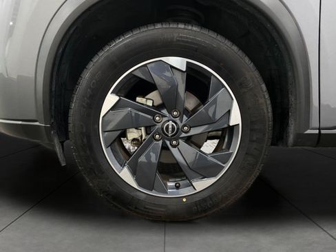 Certified 2025 Nissan Rogue SV AWD/4WD image 12