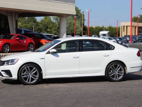 Used 2018 Volkswagen Passat 2.0T R-Line image 6