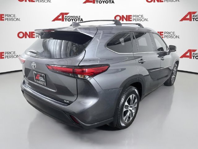 Used 2023 Toyota Highlander XLE FWD image 7