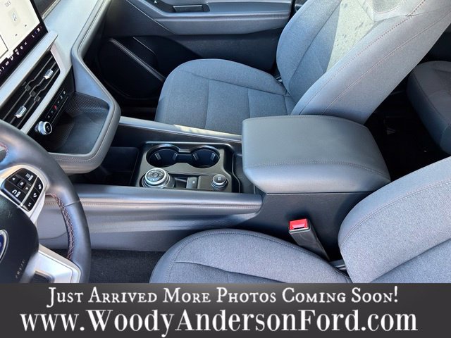 Used 2026 Ford Explorer Active RWD image 15