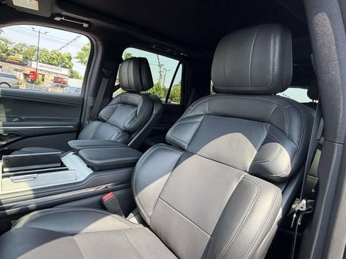 Used 2026 Lincoln Navigator Reserve w/ Jet Appearance Package AWD/4WD image 12