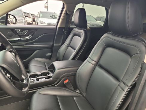 Used 2025 Lincoln Corsair FWD image 22