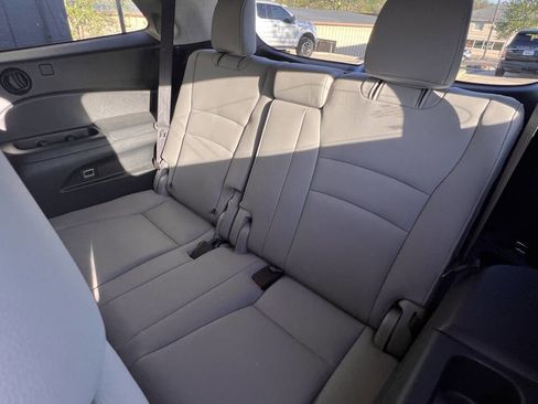 Used 2016 Honda Pilot Touring image 15