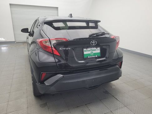 Used 2020 Toyota C-HR XLE image 6