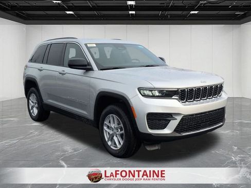 New 2026 Jeep Grand Cherokee Laredo X AWD/4WD image 7