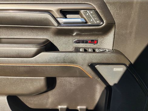 Used 2022 GMC Sierra 1500 AT4 w/ AT4 Premium Package image 26