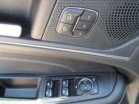Used 2024 Ford Edge Titanium w/ Equipment Group 301A AWD/4WD image 9