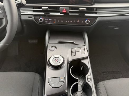 New 2026 Kia Sportage LX image 11