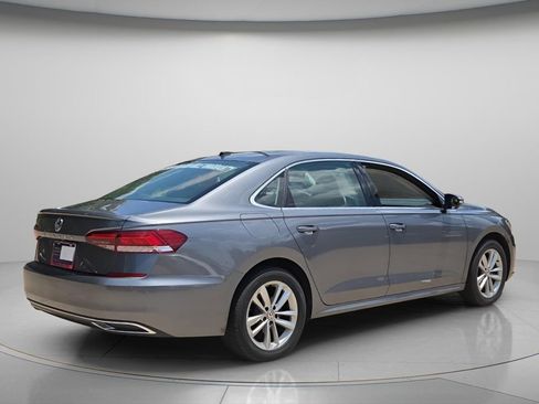 Used 2020 Volkswagen Passat 2.0T SE FWD image 7