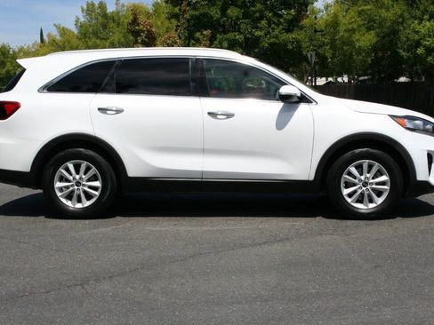 Used 2020 Kia Sorento LX w/ LX I4 Convenience Package FWD image 4