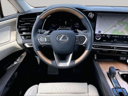 Used 2025 Lexus RX 350 FWD w/ Convenience Package image 6