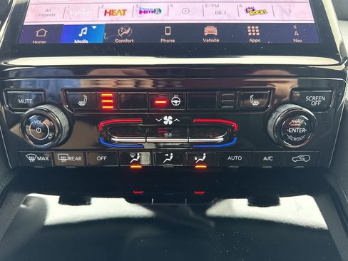 New 2025 Jeep Grand Cherokee Limited image 7