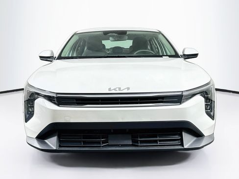 Used 2025 Kia K4 FWD image 2