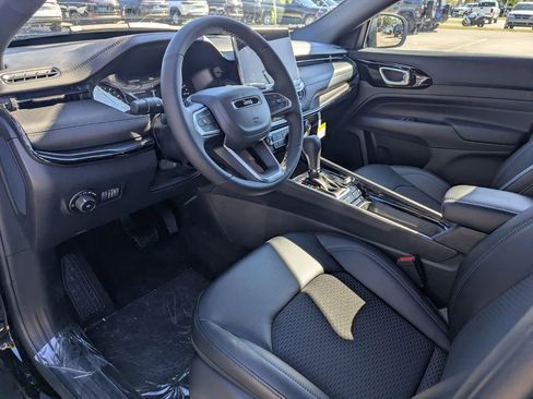 New 2026 Jeep Compass Latitude image 13