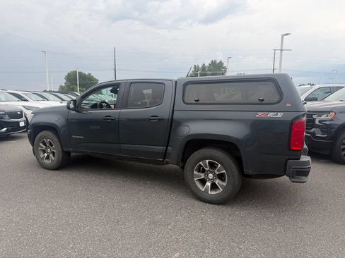 Used 2018 Chevrolet Colorado Z71 AWD/4WD image 2