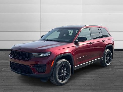 New 2025 Jeep Grand Cherokee Altitude image 7