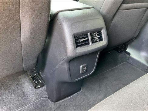 Used 2023 Chevrolet Equinox LS w/ LS Convenience Package FWD image 33