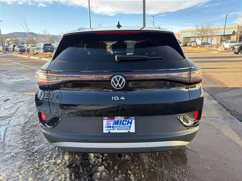 Certified 2023 Volkswagen ID.4 Pro S Plus image 4