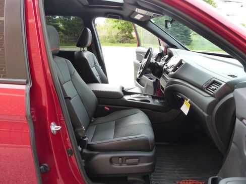 Used 2025 Honda Passport TrailSport image 58