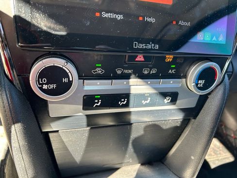 Used 2012 Toyota Camry SE FWD image 25