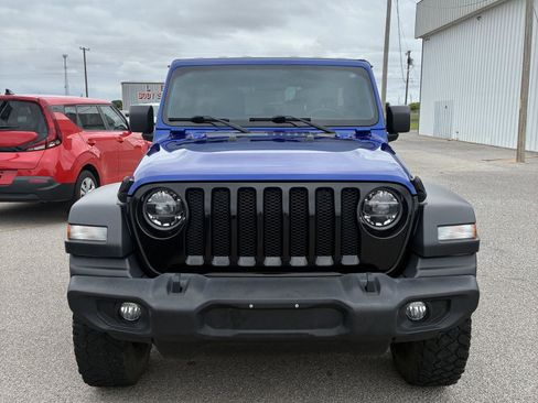 Used 2020 Jeep Wrangler Unlimited Sport AWD/4WD image 2