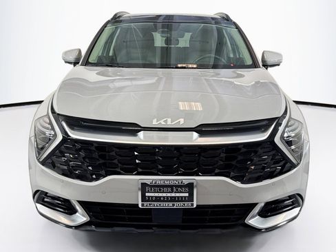 Used 2025 Kia Sportage SX image 2