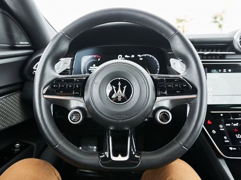 Used 2023 Maserati Grecale GT image 40