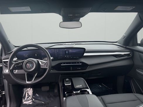 Used 2025 Buick Enclave Preferred image 24