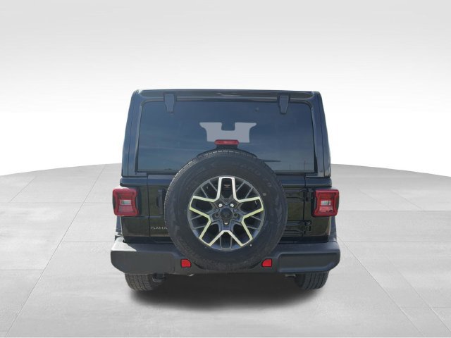 Used 2025 Jeep Wrangler Unlimited Sahara AWD/4WD image 6