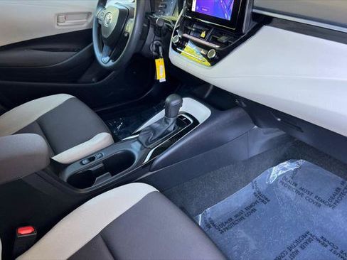 Certified 2025 Toyota Corolla LE FWD image 15