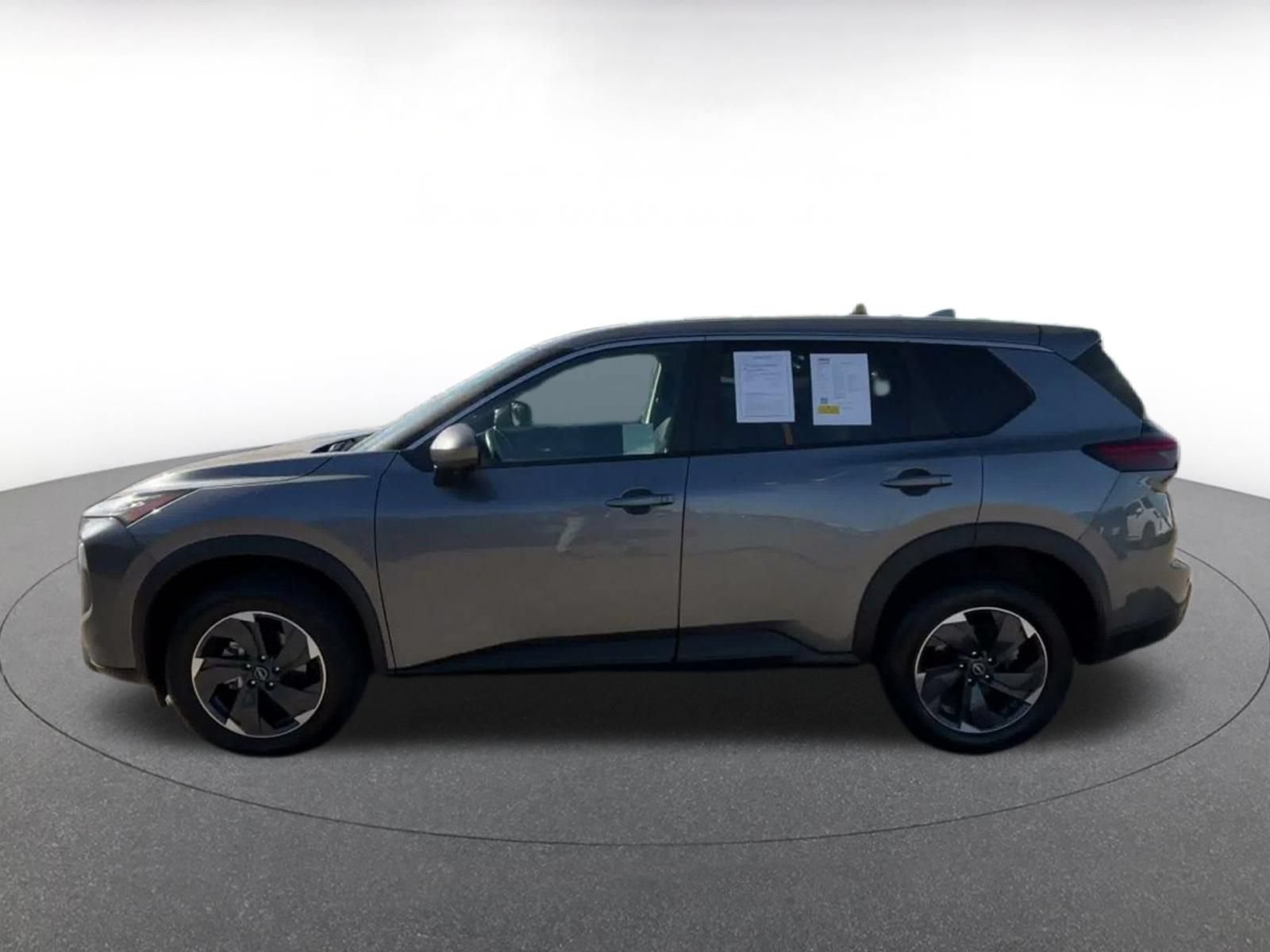 Used 2025 Nissan Rogue SV AWD/4WD image 8