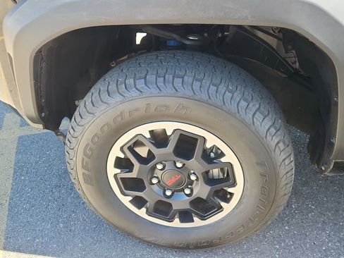 Used 2024 Toyota Tacoma TRD Off-Road AWD/4WD image 16