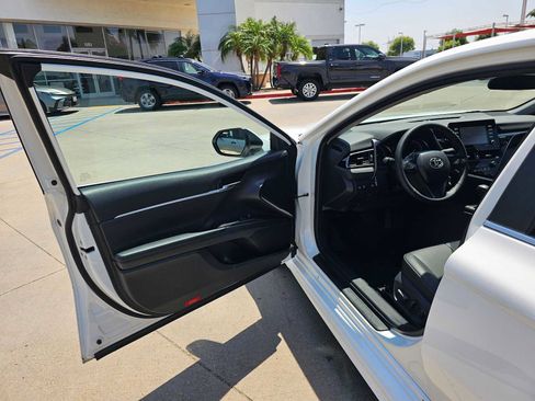 Certified 2022 Toyota Camry SE w/ Carpet Mat Package (TMS) FWD image 19