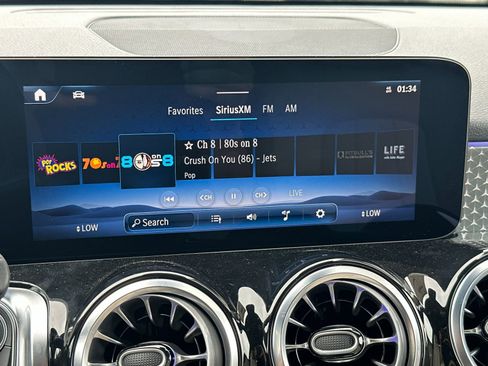 New 2025 Mercedes-Benz GLB 250 4MATIC image 19