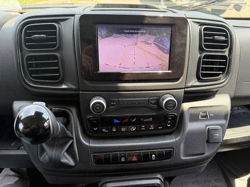 Used 2025 RAM ProMaster 2500 w/ U-Haul Equipment Group FWD image 39