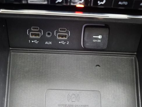 Used 2023 Jeep Grand Cherokee L Limited w/ Luxury Tech Group II image 27