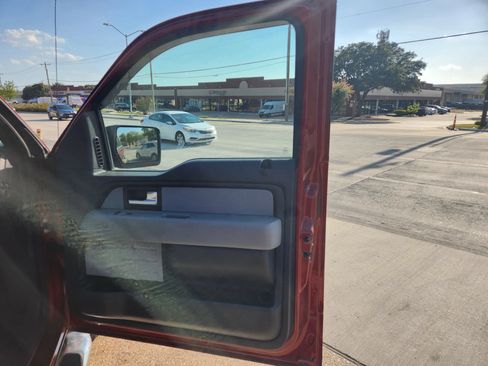 Used 2014 Ford F150 XLT w/ Equipment Group 302A Luxury AWD/4WD image 15