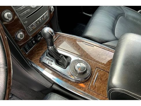 Used 2017 INFINITI QX80 4WD image 18