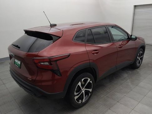 Used 2024 Chevrolet Trax RS FWD image 9