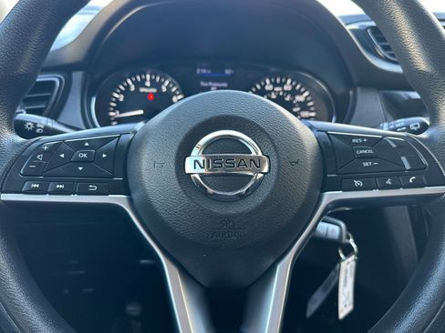 Used 2019 Nissan Rogue Sport S image 21