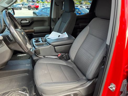 Used 2022 Chevrolet Silverado 1500 LT AWD/4WD image 7