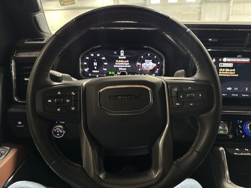Used 2025 GMC Sierra 1500 Denali Ultimate AWD/4WD image 11