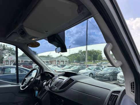 Used 2015 Ford Transit 150 XLT RWD image 22