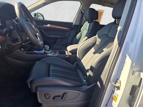 Used 2021 Audi Q5 e Prestige w/ Prestige Package image 17