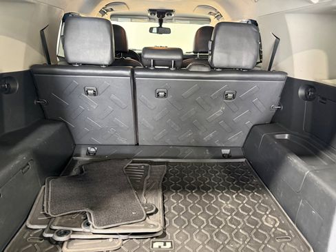 Used 2013 Toyota FJ Cruiser 4WD w/ Convenience Pkg image 23