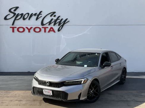 Used 2025 Honda Civic Sport image 1