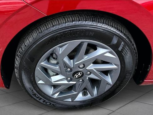 Used 2024 Hyundai Elantra Blue image 11