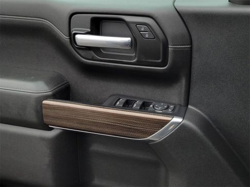 Used 2020 Chevrolet Silverado 1500 LT w/ Texas Edition image 26